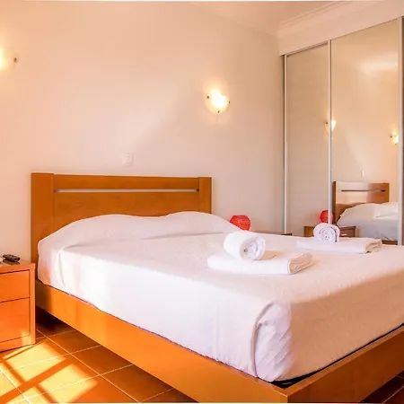 B33 - Do Vau Apartment *