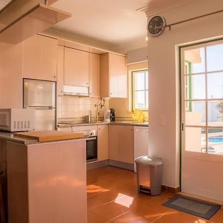 B33 - Do Vau Apartman *